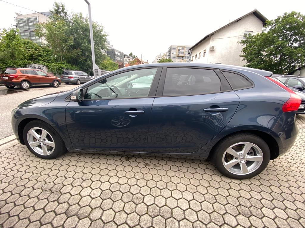 Volvo V40 D3 KINETIC AUTOMATIK, NAVI, TEMPOMAT, 4X GARANCIJA!!!, fotografija 9