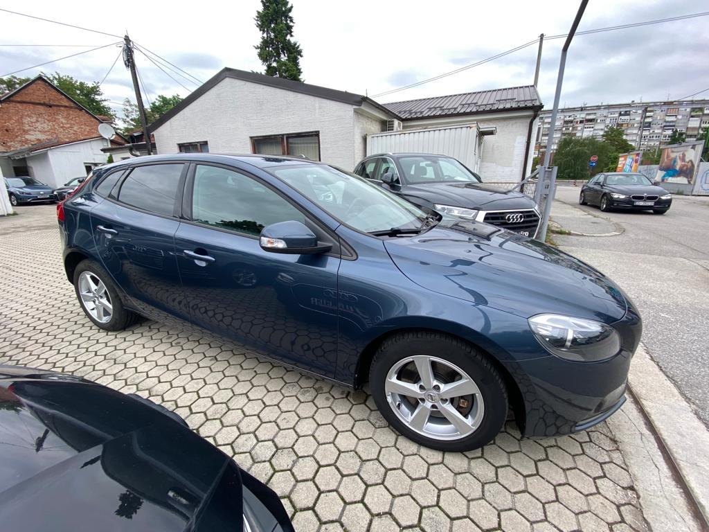 Volvo V40 D3 KINETIC AUTOMATIK, NAVI, TEMPOMAT, 4X GARANCIJA!!!, fotografija 4