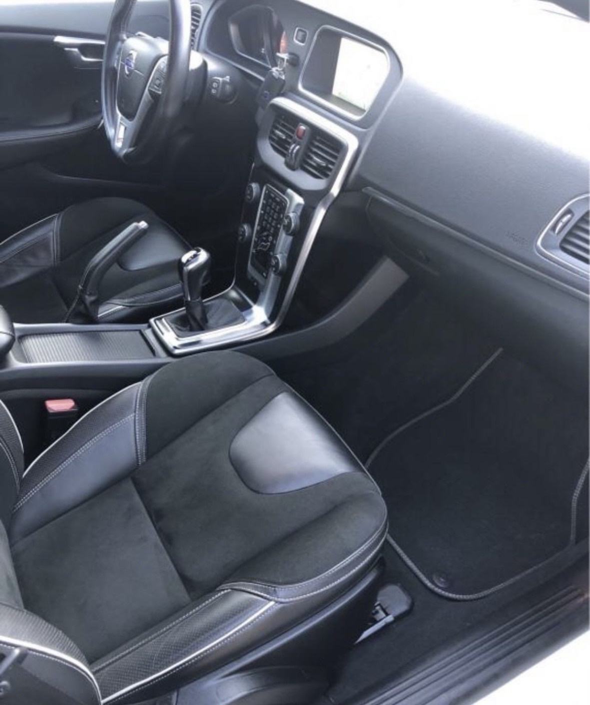 Volvo V40 D3 R-Design, Navi, Teilleder, Sitzheizung, Full...AKCIJA!!!, fotografija 12