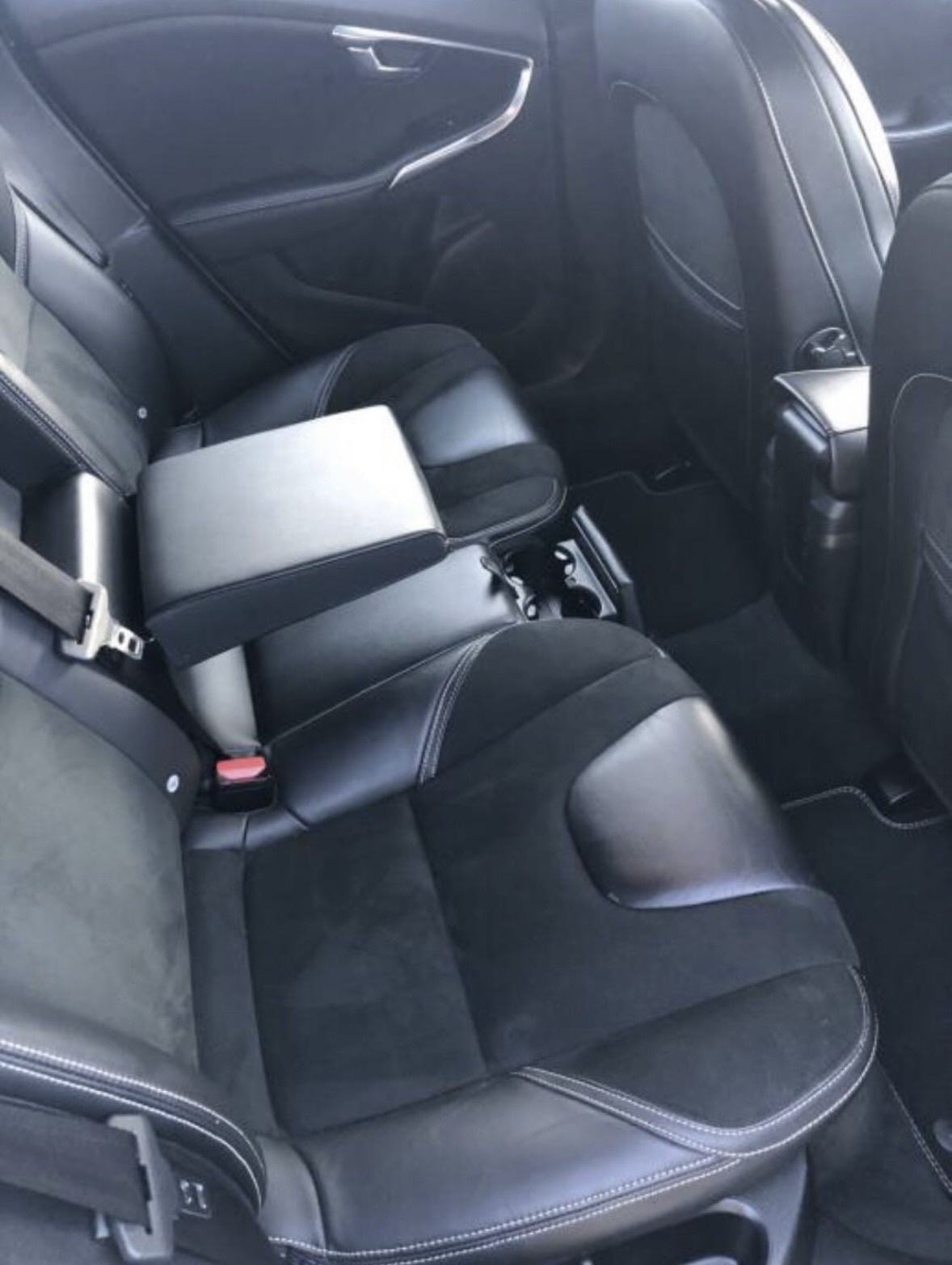 Volvo V40 D3 R-Design, Navi, Teilleder, Sitzheizung, Full...AKCIJA!!!, fotografija 17
