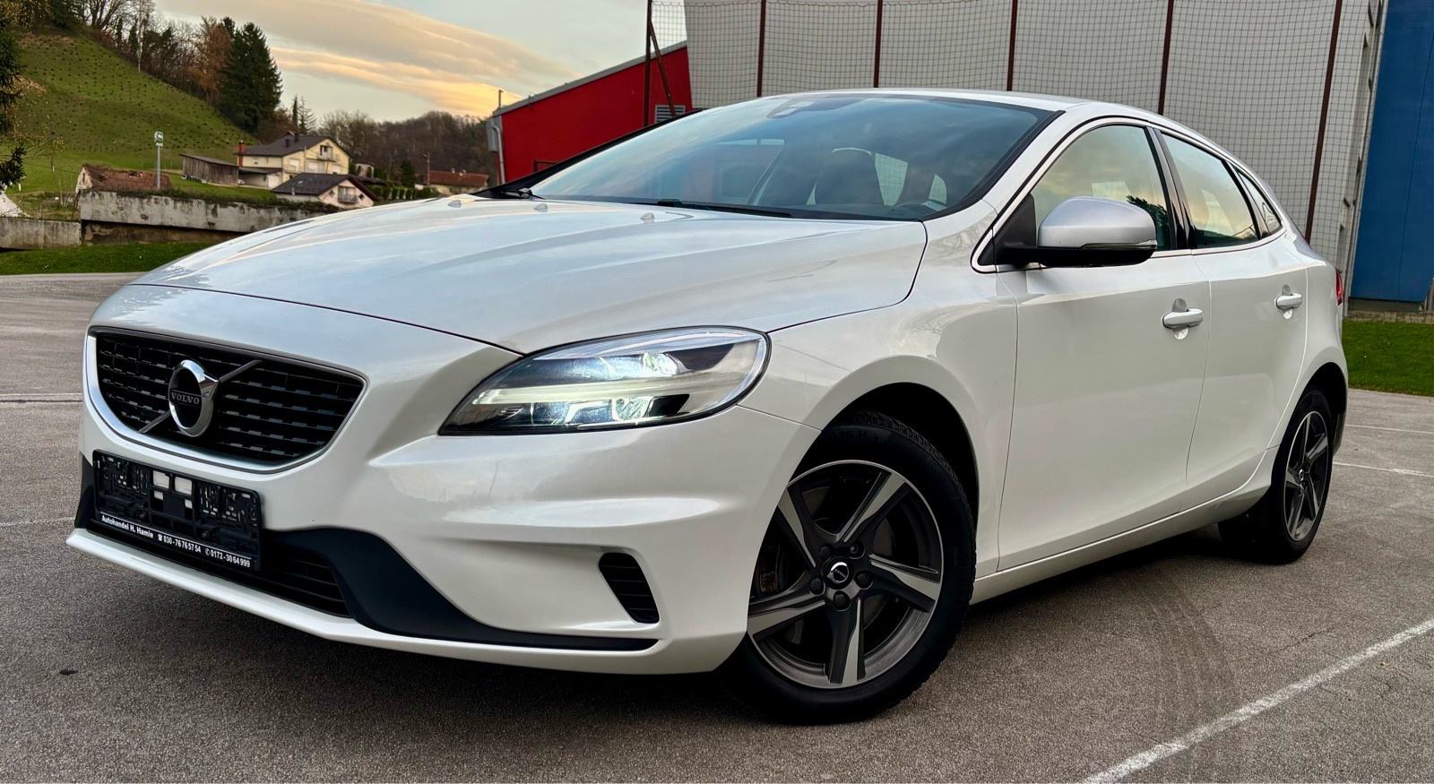 Volvo V40 D3 R-Design, Navi, Teilleder, Sitzheizung, Full...AKCIJA!!!, pogled izvana - slika 1