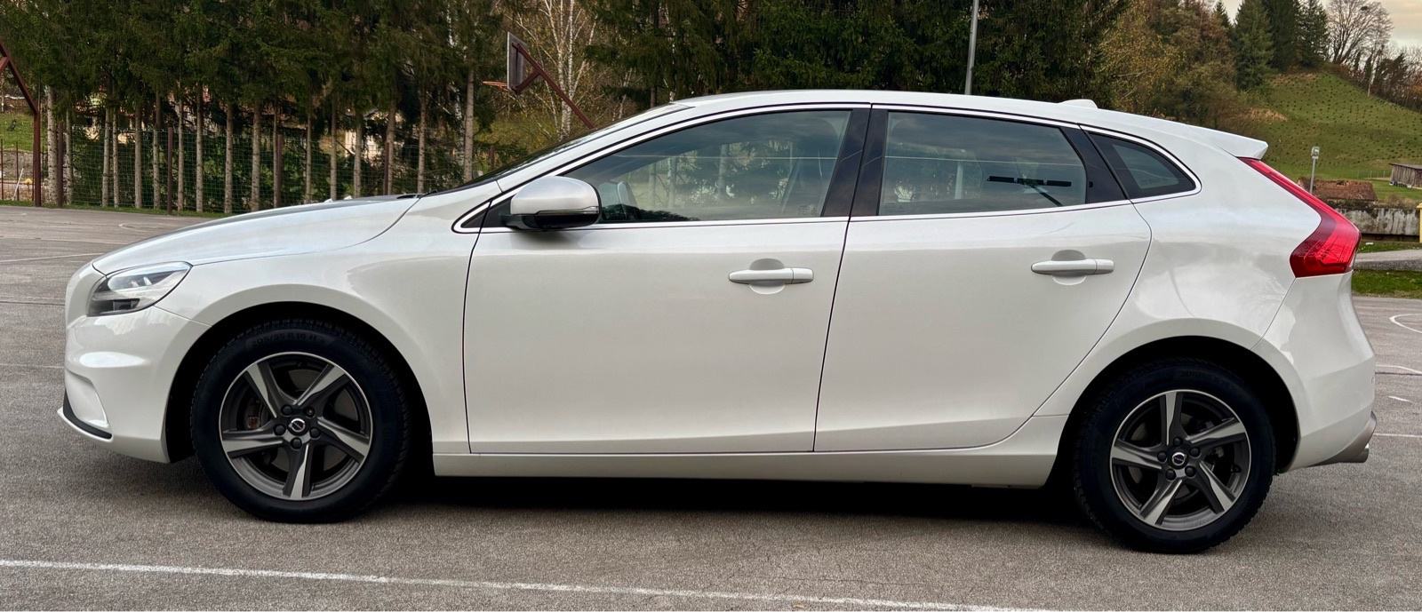 Volvo V40 D3 R-Design, Navi, Teilleder, Sitzheizung, Full...AKCIJA!!!, fotografija 10