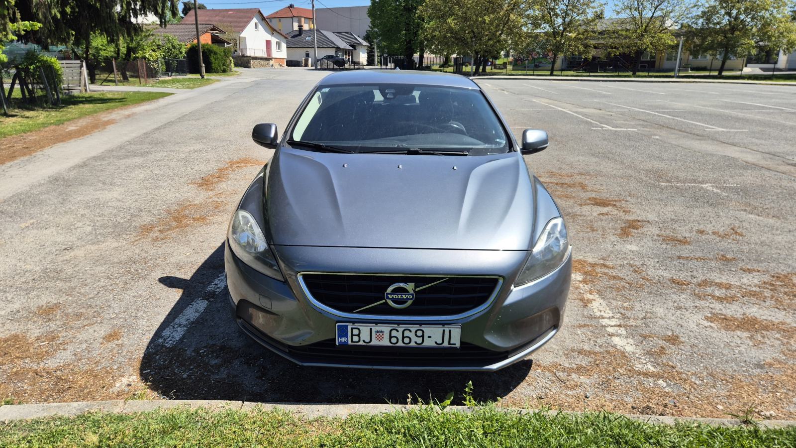 Volvo V40 D4, 140 KW/190KS, HARMAN/KARDON, REG 1 GOD, fotografija 8