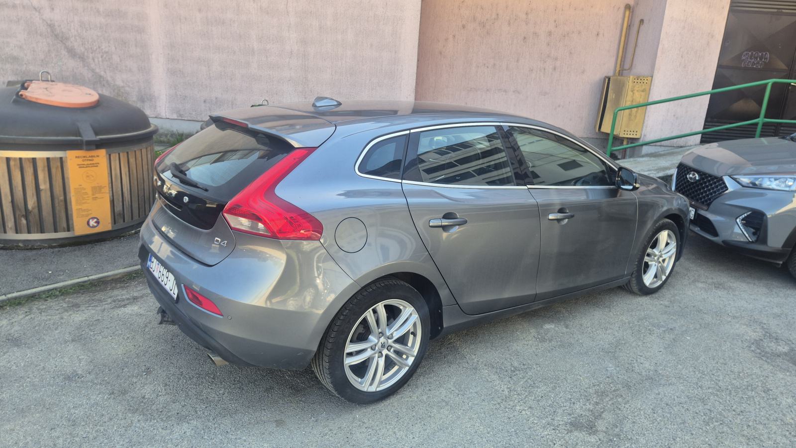 Volvo V40 D4, 140 KW/190KS, HARMAN/KARDON, REG 1 GOD, fotografija 18