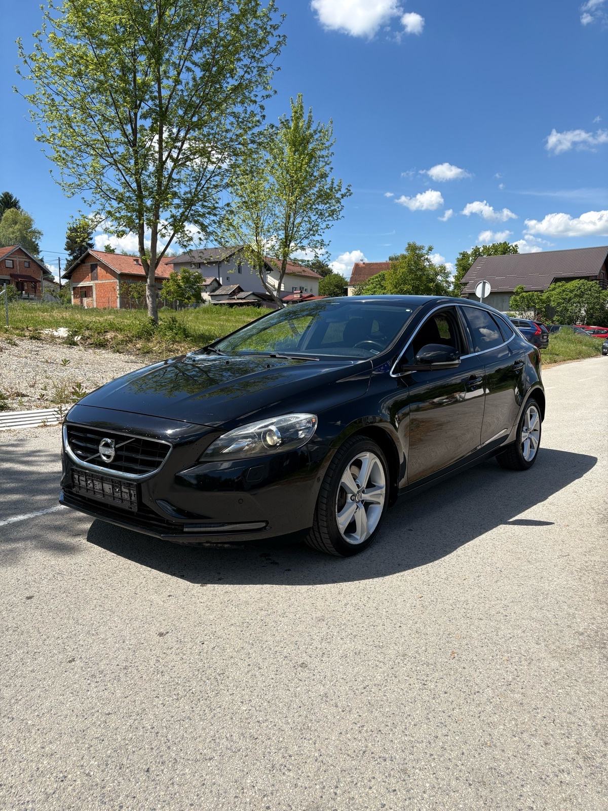 Volvo V40 D4 automatik, fotografija 2