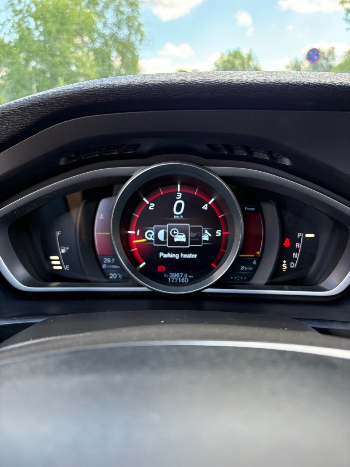 Volvo V40 D4 automatik, fotografija 10