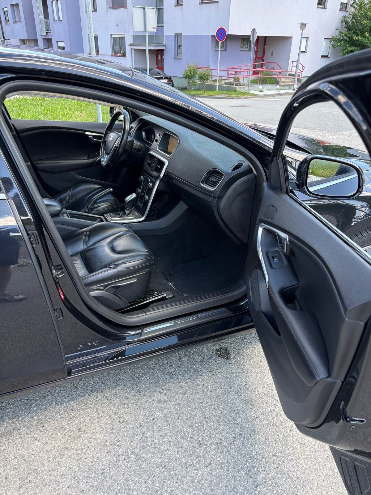 Volvo V40 D4 automatik, fotografija 8