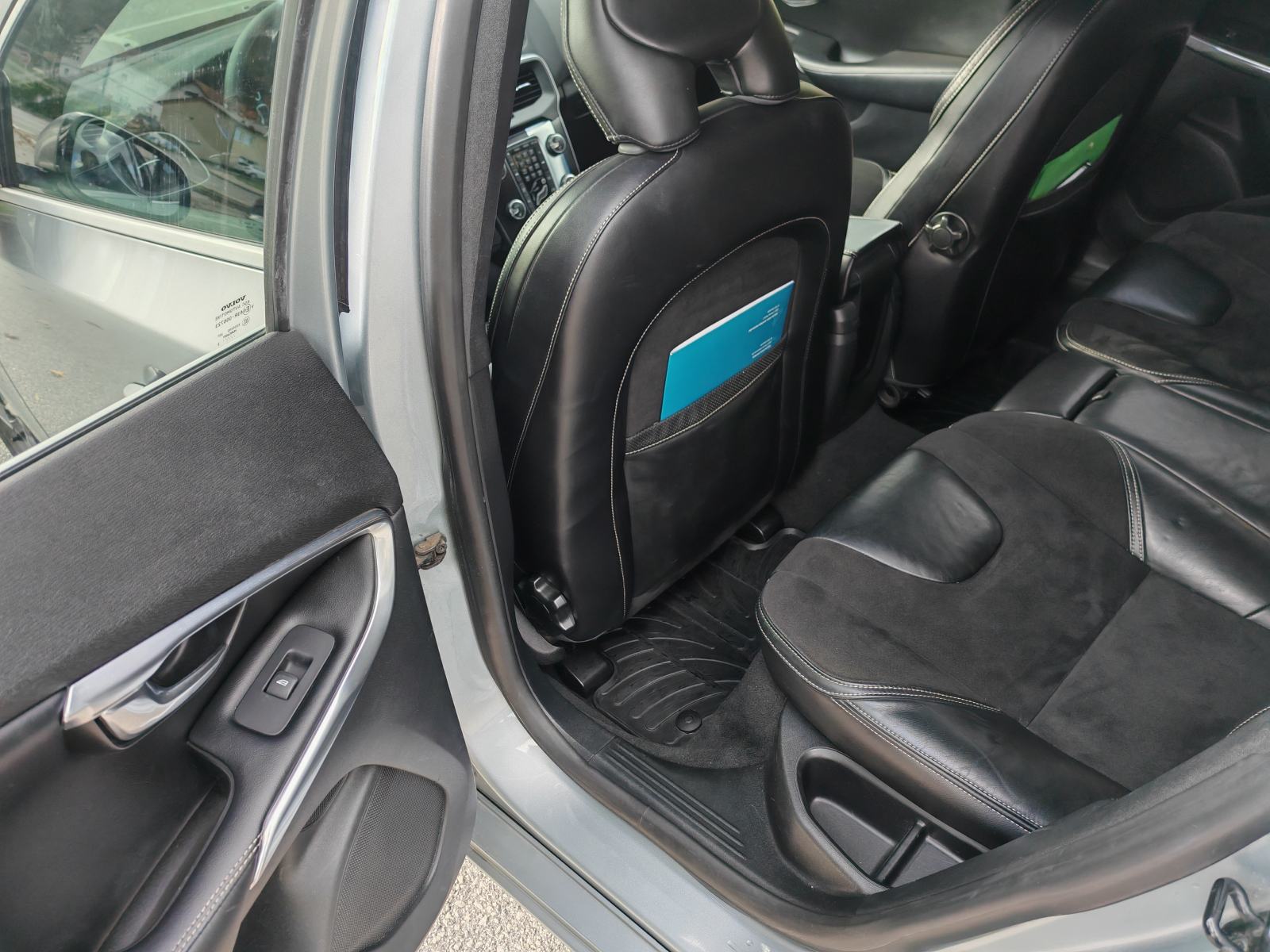 Volvo V40 D4, fotografija 5