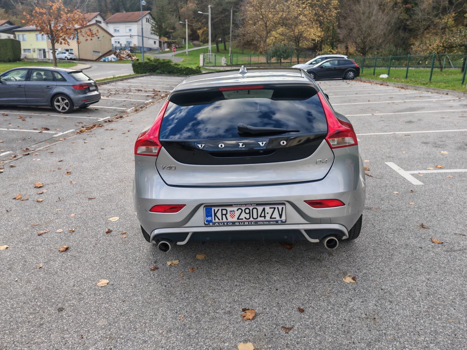 Volvo V40 D4, fotografija 8