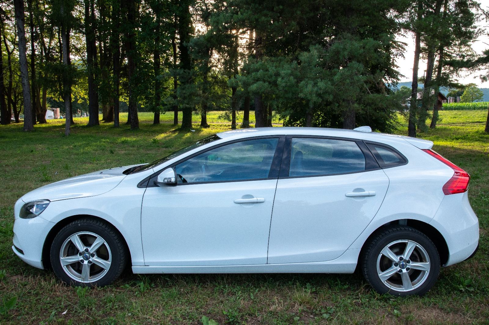 Volvo V40 D4 2.0 Diesel, fotografija 18
