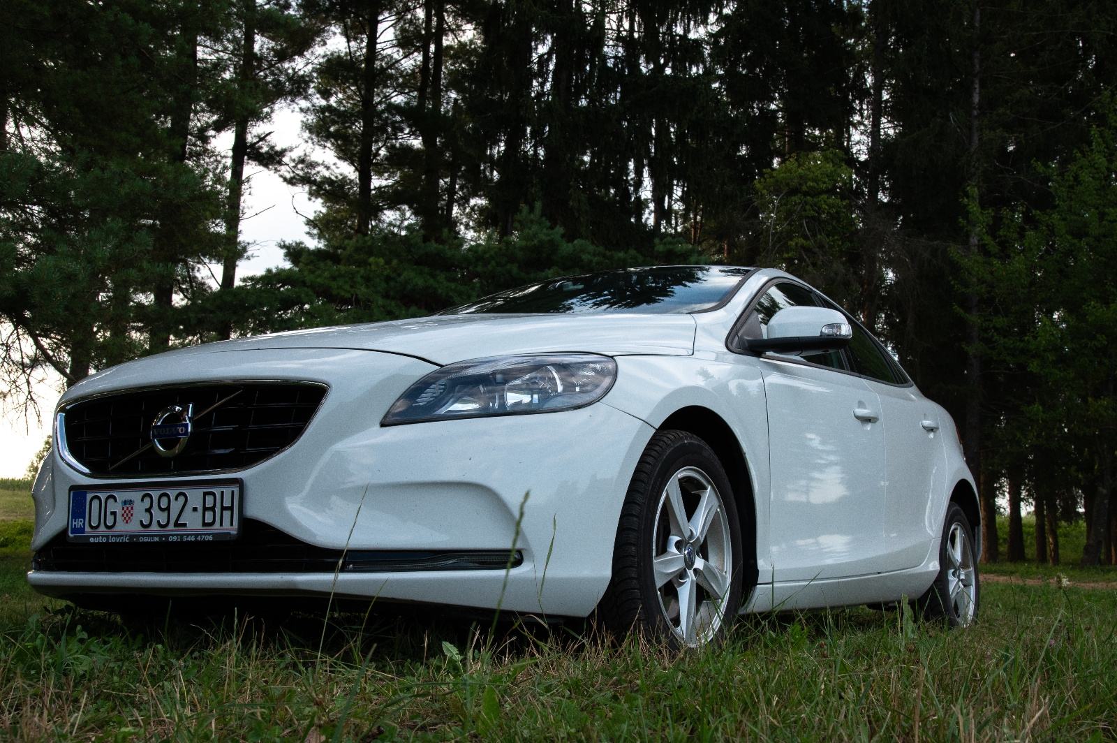 Volvo V40 D4 2.0 Diesel, fotografija 2