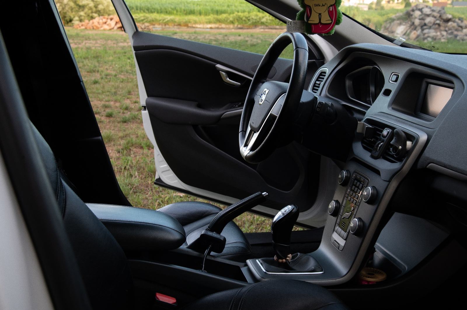 Volvo V40 D4 2.0 Diesel, fotografija 9