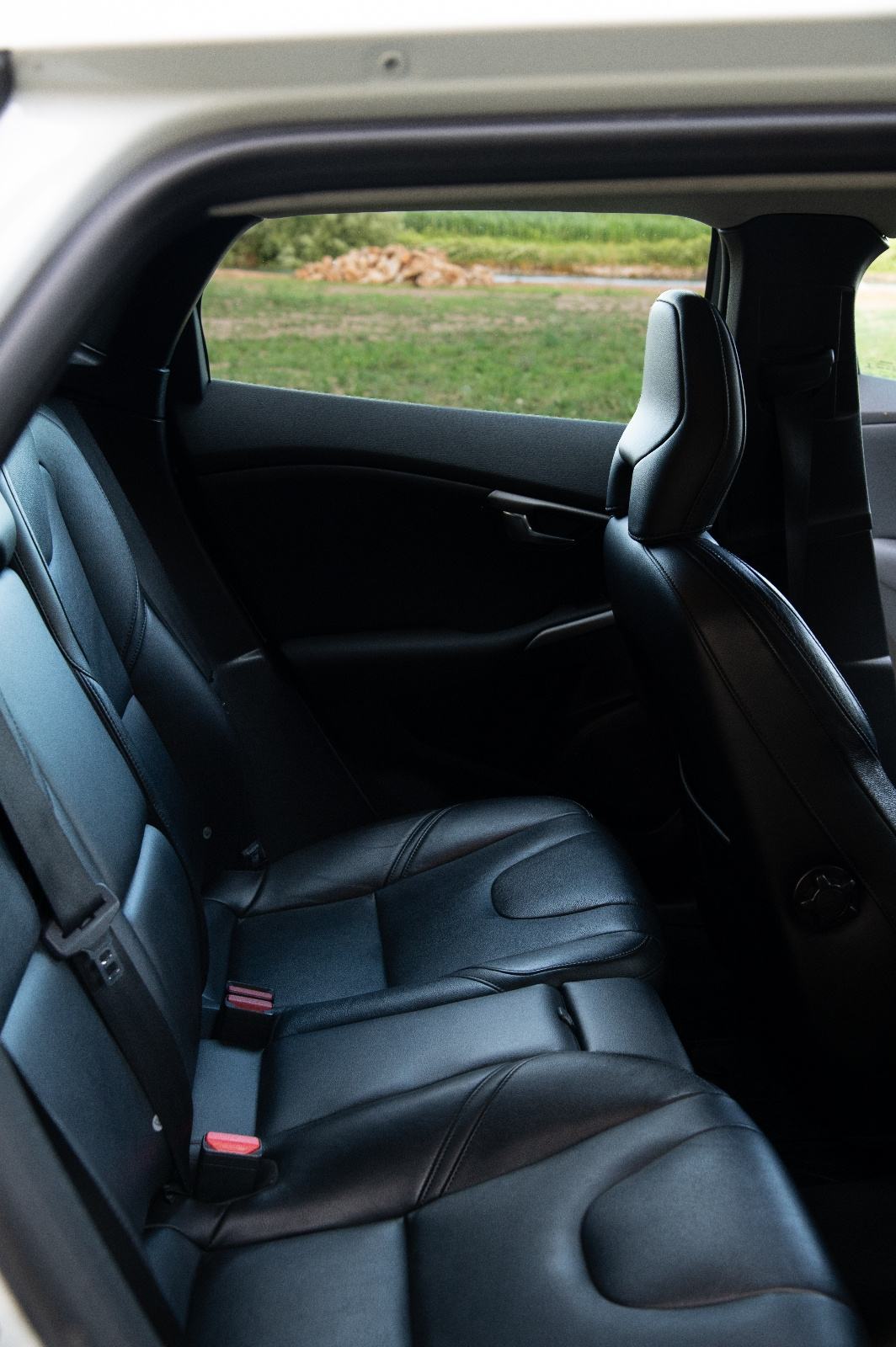 Volvo V40 D4 2.0 Diesel, fotografija 17