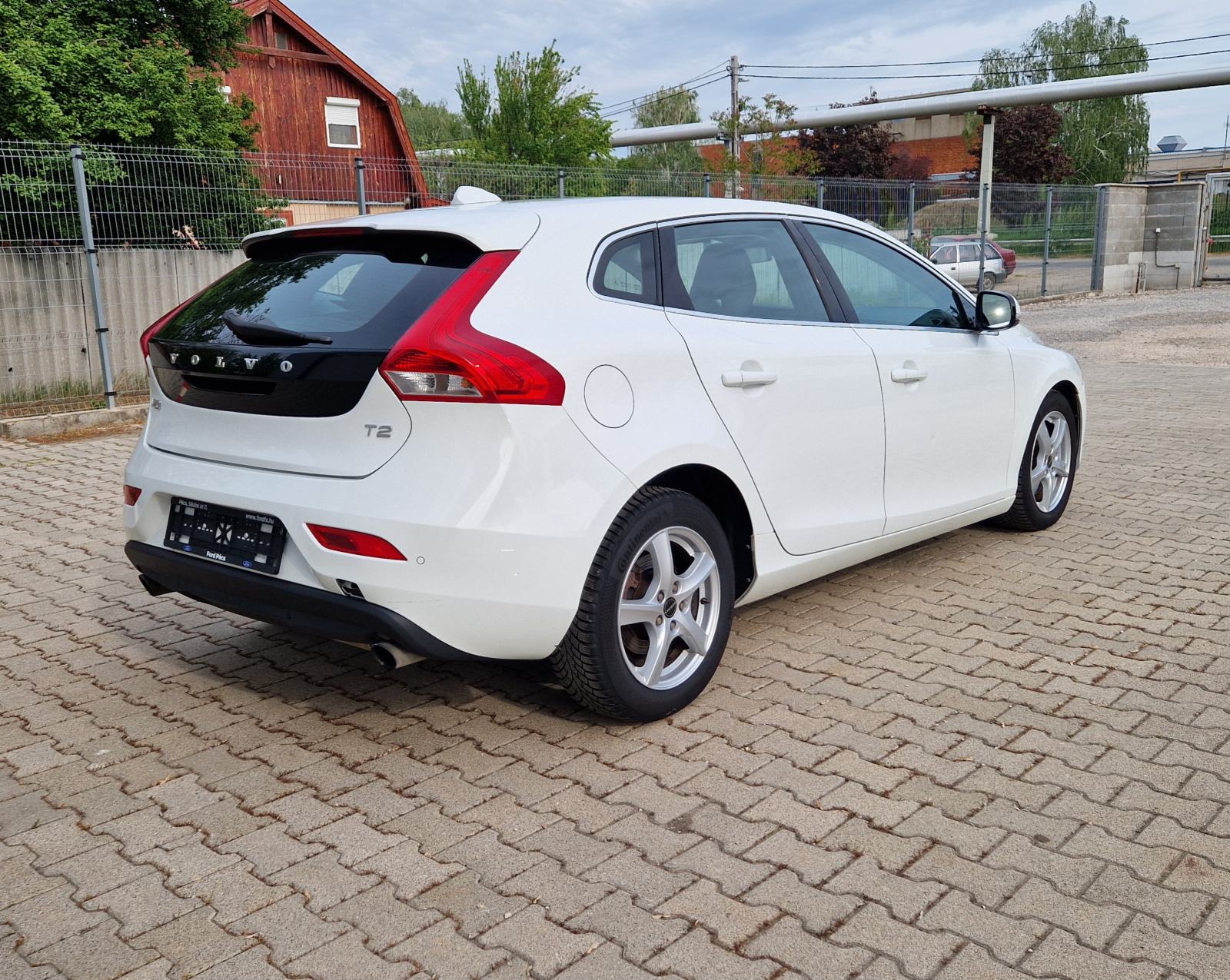 Volvo V40 T2 1.6 Momentum, fotografija 5