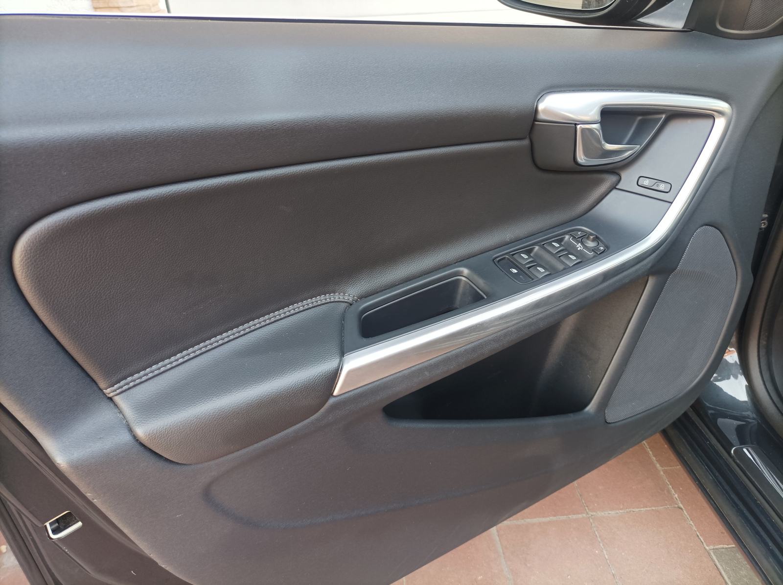 V 60 2.0 D *SUMMUM*, EURO KUKA, 120ks/6 brz.,, REG. GODINU DANA...., fotografija 10