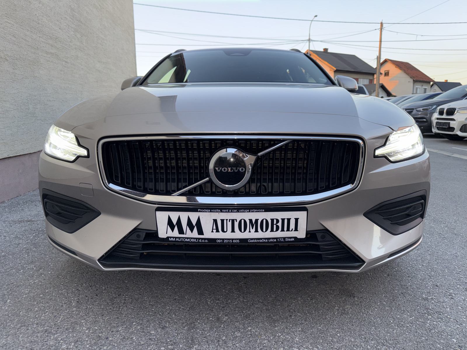 Volvo V60 2.0 D4,2023.god.NAVI,LED,VIRTUAL,,KAMERA,SERVISNA!!u PDV-u…, fotografija 8