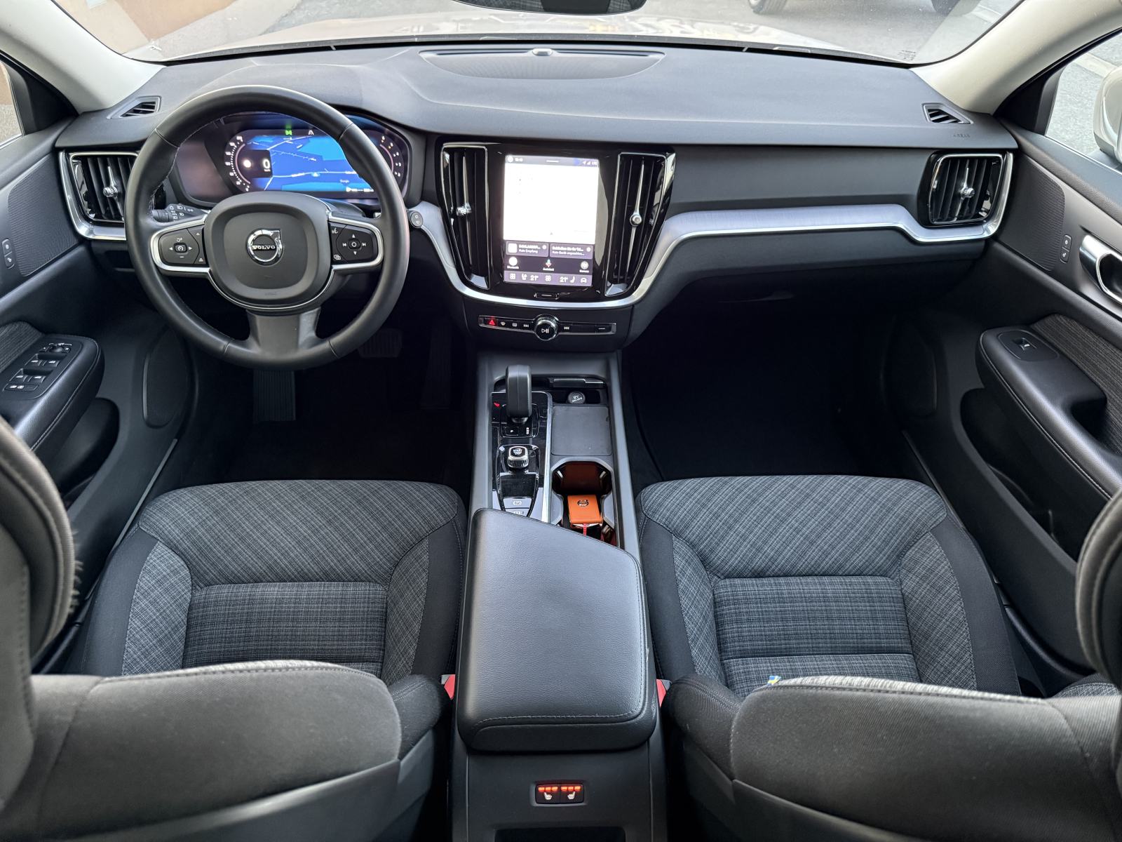 Volvo V60 2.0 D4,2023.god.NAVI,LED,VIRTUAL,,KAMERA,SERVISNA!!u PDV-u…, fotografija 19