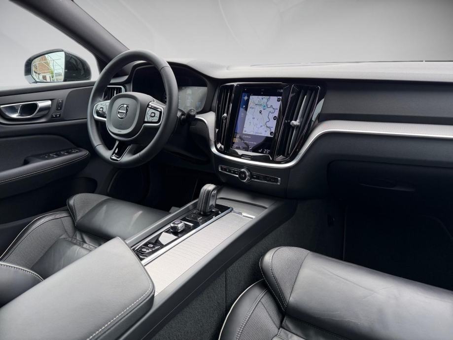 Volvo V60 B4 diesel 2022. g. - 145 kW, fotografija 15