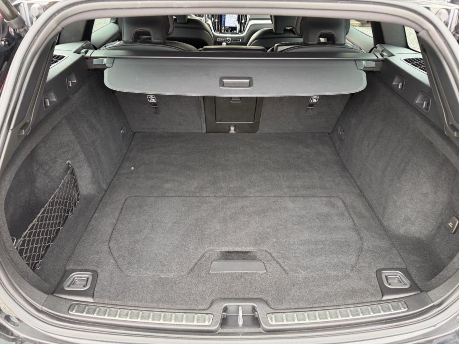 Volvo V60 B4 diesel 2022. g. - 145 kW, fotografija 14