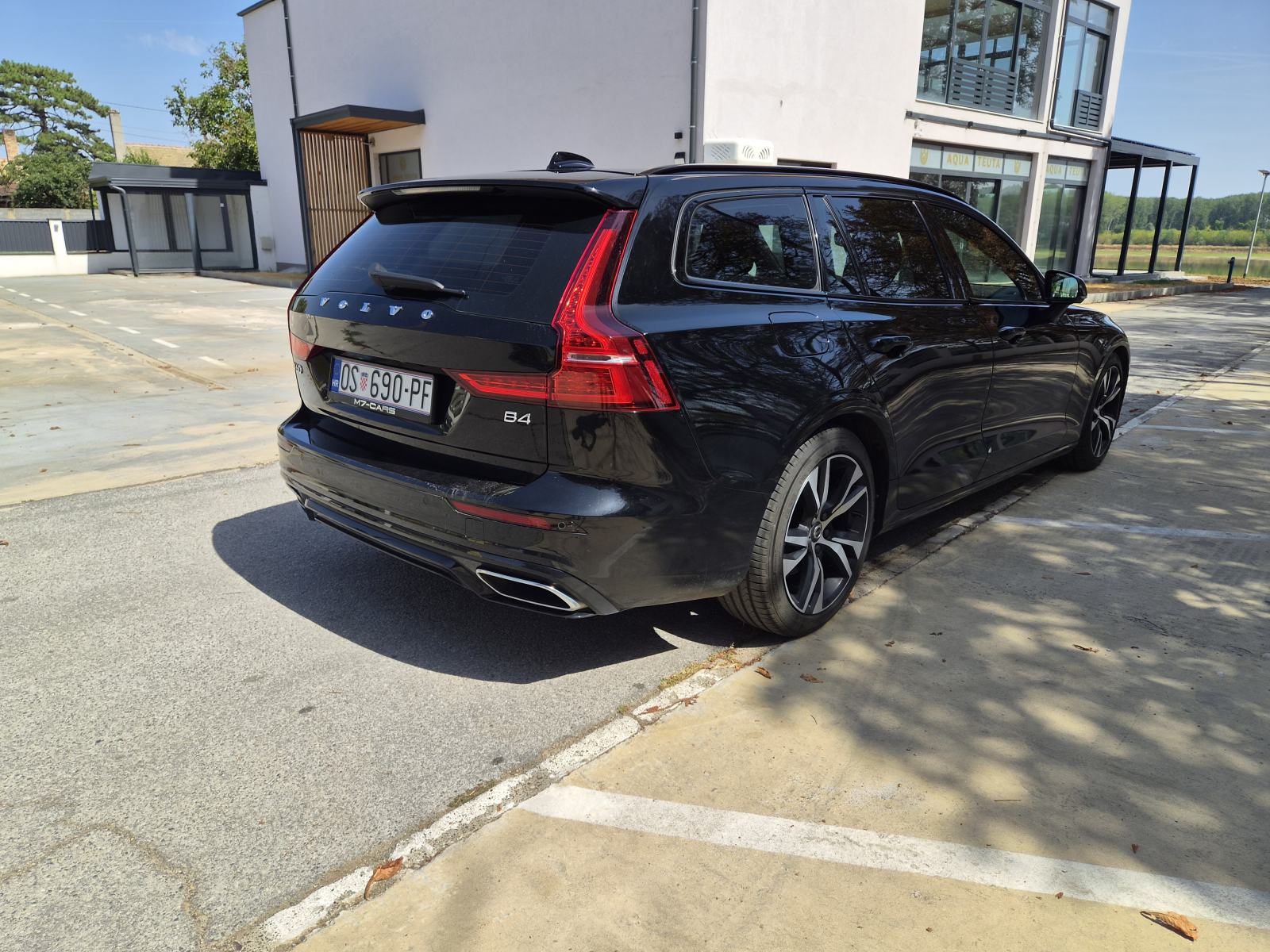 Volvo V60 B4 diesel 2022. g. - 145 kW, fotografija 7