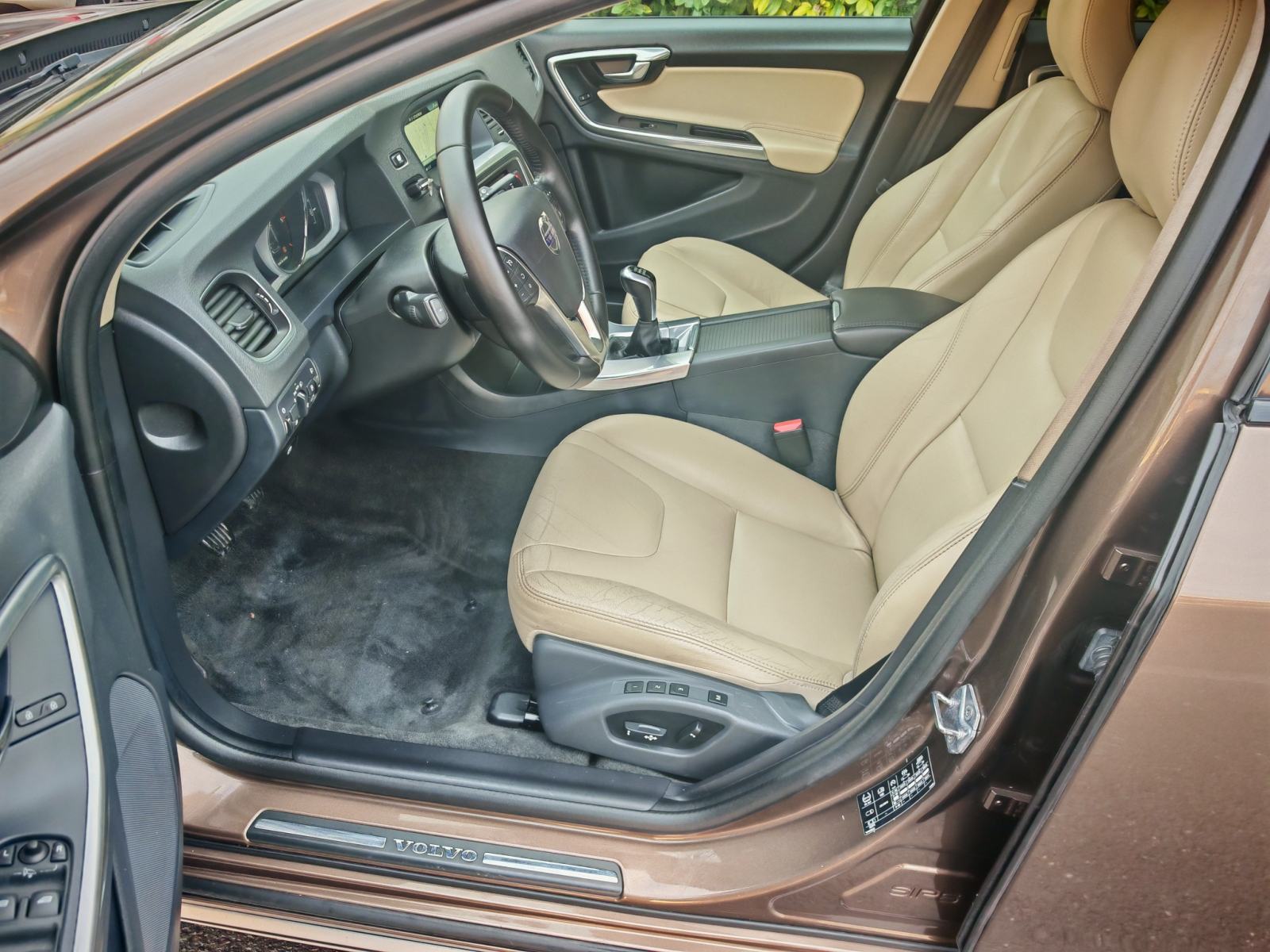 ⭐Volvo V60 CrossCountry 2.0 D ◽NAVI◽VELIKI SERVIS◽ PRIVAT◽REGISTRIRAN⭐, fotografija 15
