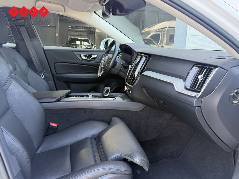 VOLVO V60 CROSS COUNTRY 2.0 D, fotografija 6