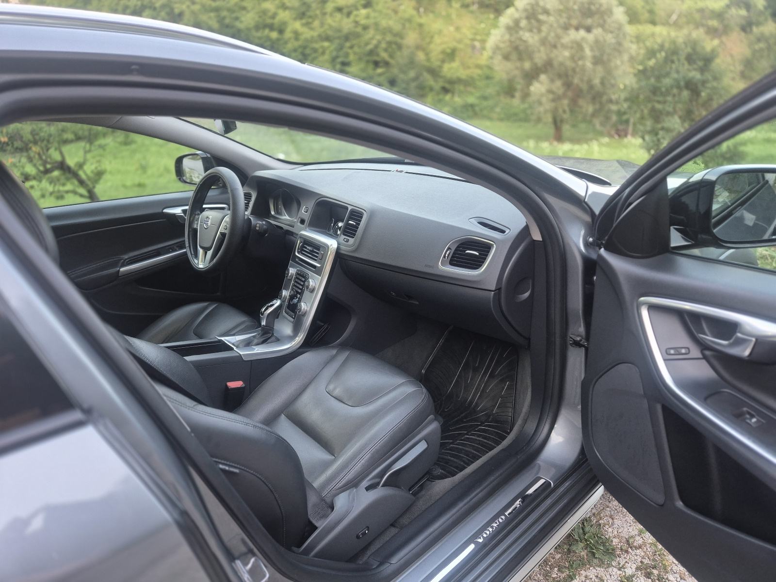 Volvo V60 Cross Country 2.0D automatik, fotografija 17