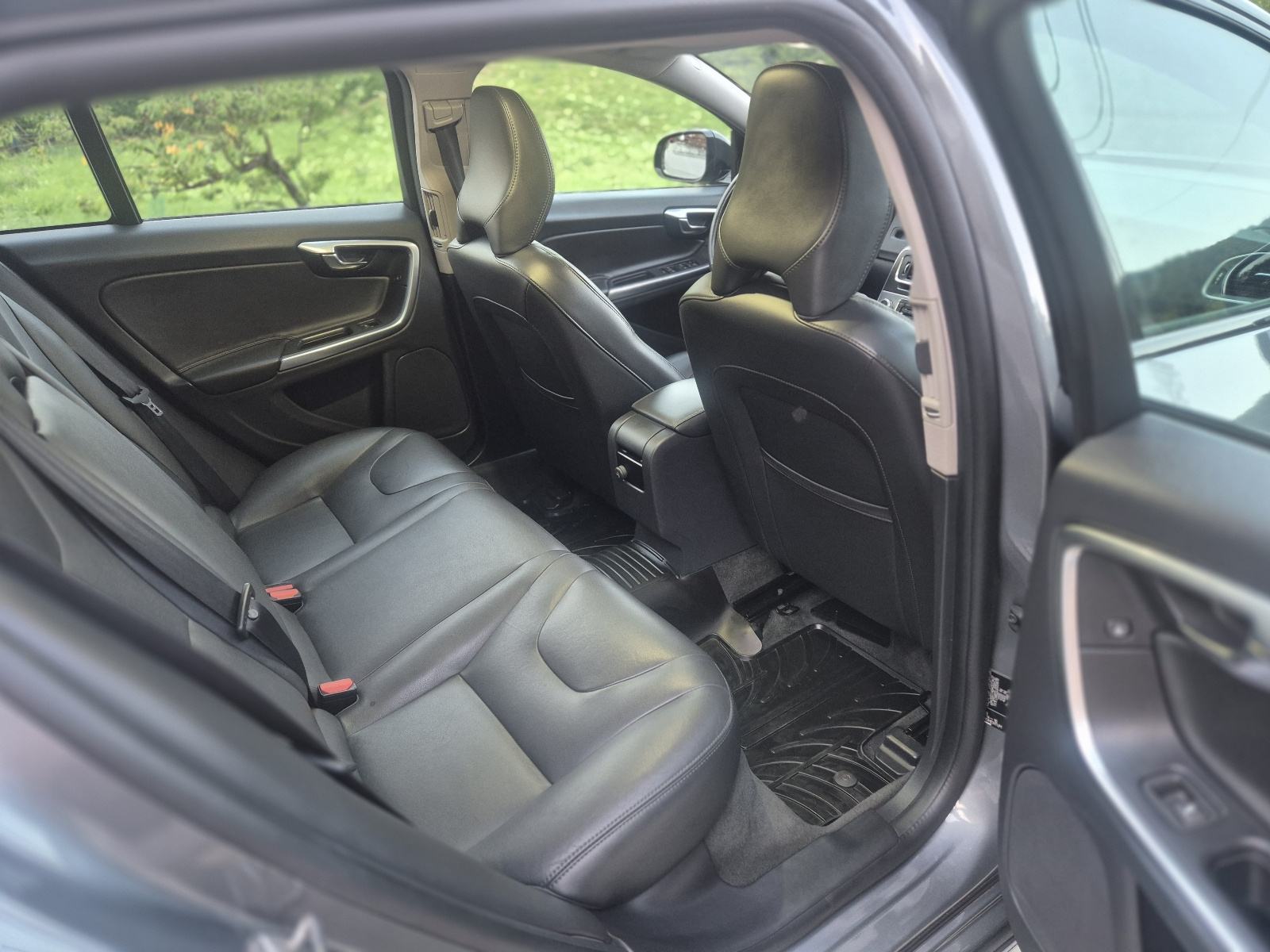 Volvo V60 Cross Country 2.0D automatik, fotografija 19