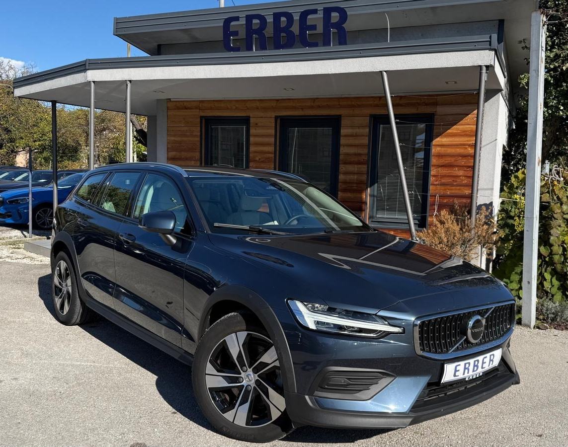 Volvo V60 Cross Country B4 (d) AWD aut. Core, fotografija 1