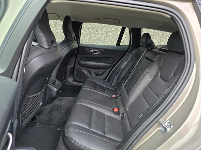 Volvo V60 Cross Country AWD, fotografija 7