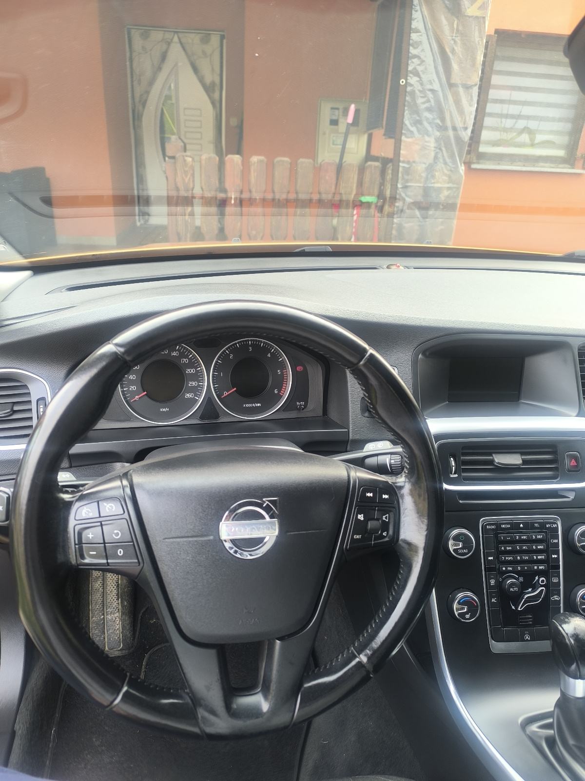 Volvo V60 D2,zamjena za kombi ili N1, fotografija 11