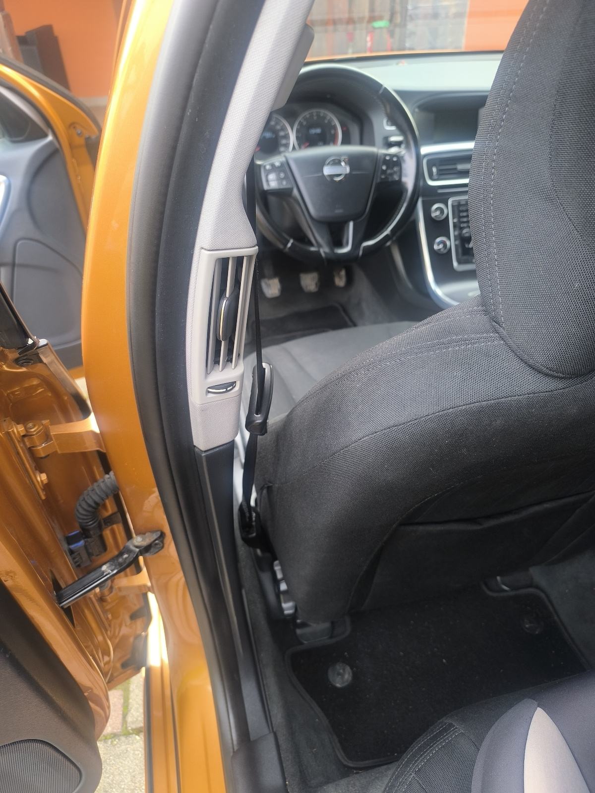 Volvo V60 D2,zamjena za kombi ili N1, fotografija 16