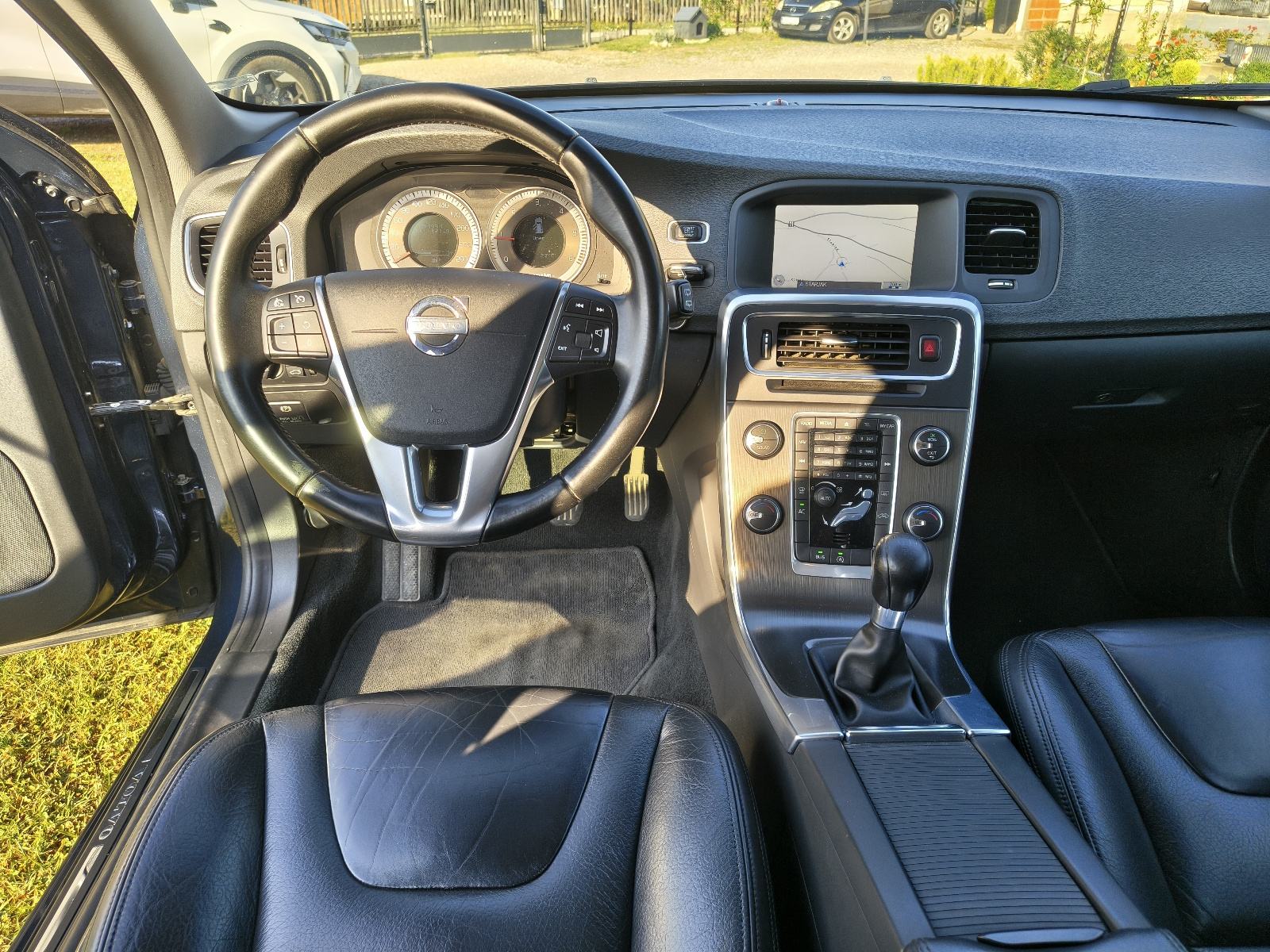 Volvo V60 D2, fotografija 11
