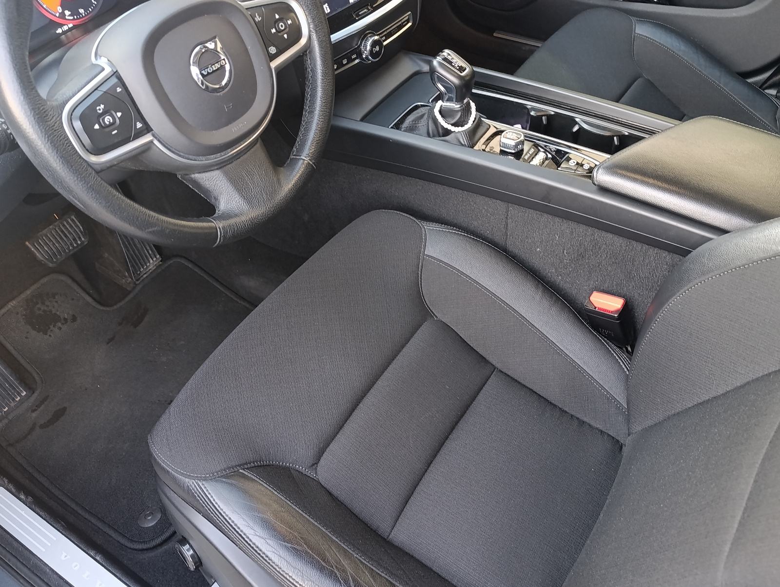 Volvo V60 D3 automatik 2020' reg godinu dana, fotografija 12