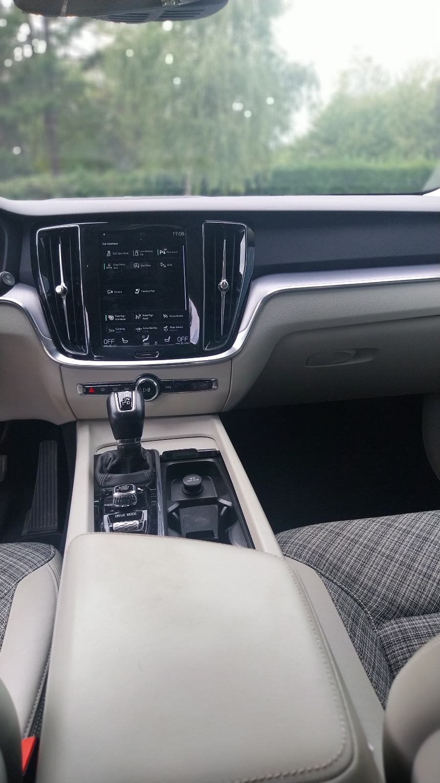 Volvo V60 D3 automatik kupljen u RH , servisna, IZUZETAN, fotografija 14