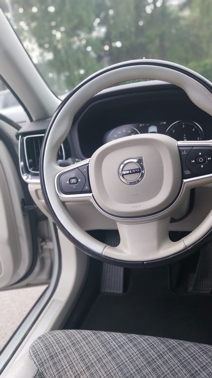 Volvo V60 D3 automatik kupljen u RH , servisna, IZUZETAN, fotografija 8