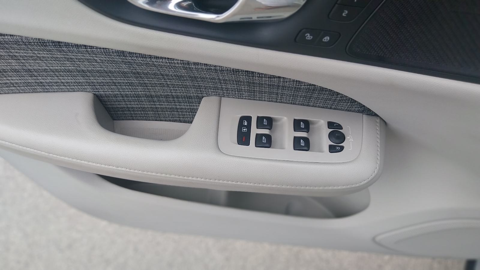Volvo V60 D3 automatik kupljen u RH , servisna, IZUZETAN, fotografija 11