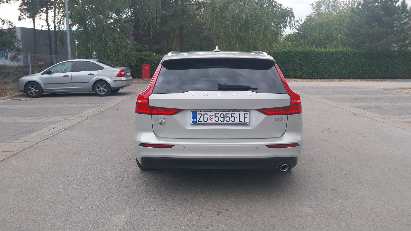 Volvo V60 D3 automatik kupljen u RH , servisna, IZUZETAN, fotografija 6