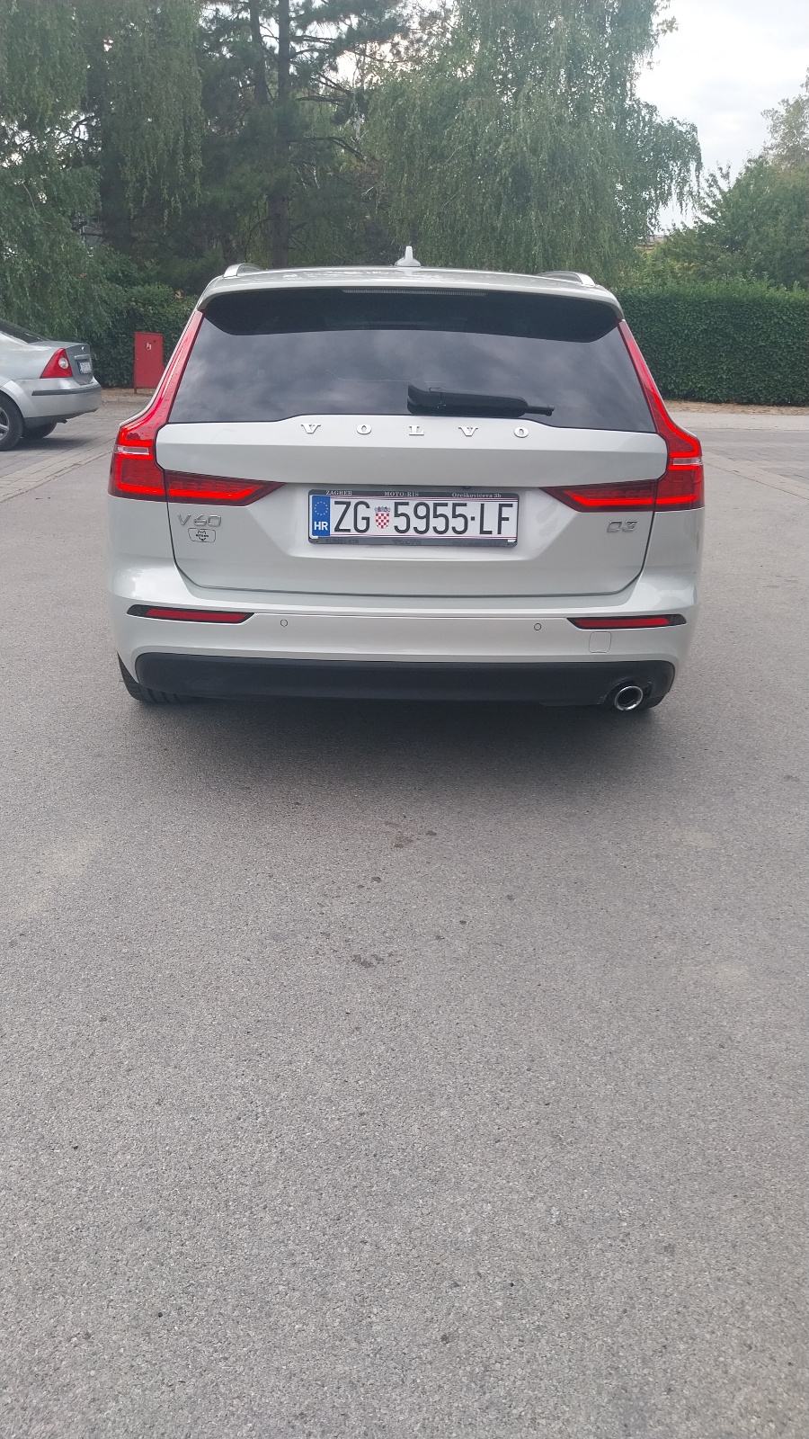 Volvo V60 D3 automatik kupljen u RH , servisna, IZUZETAN, fotografija 3