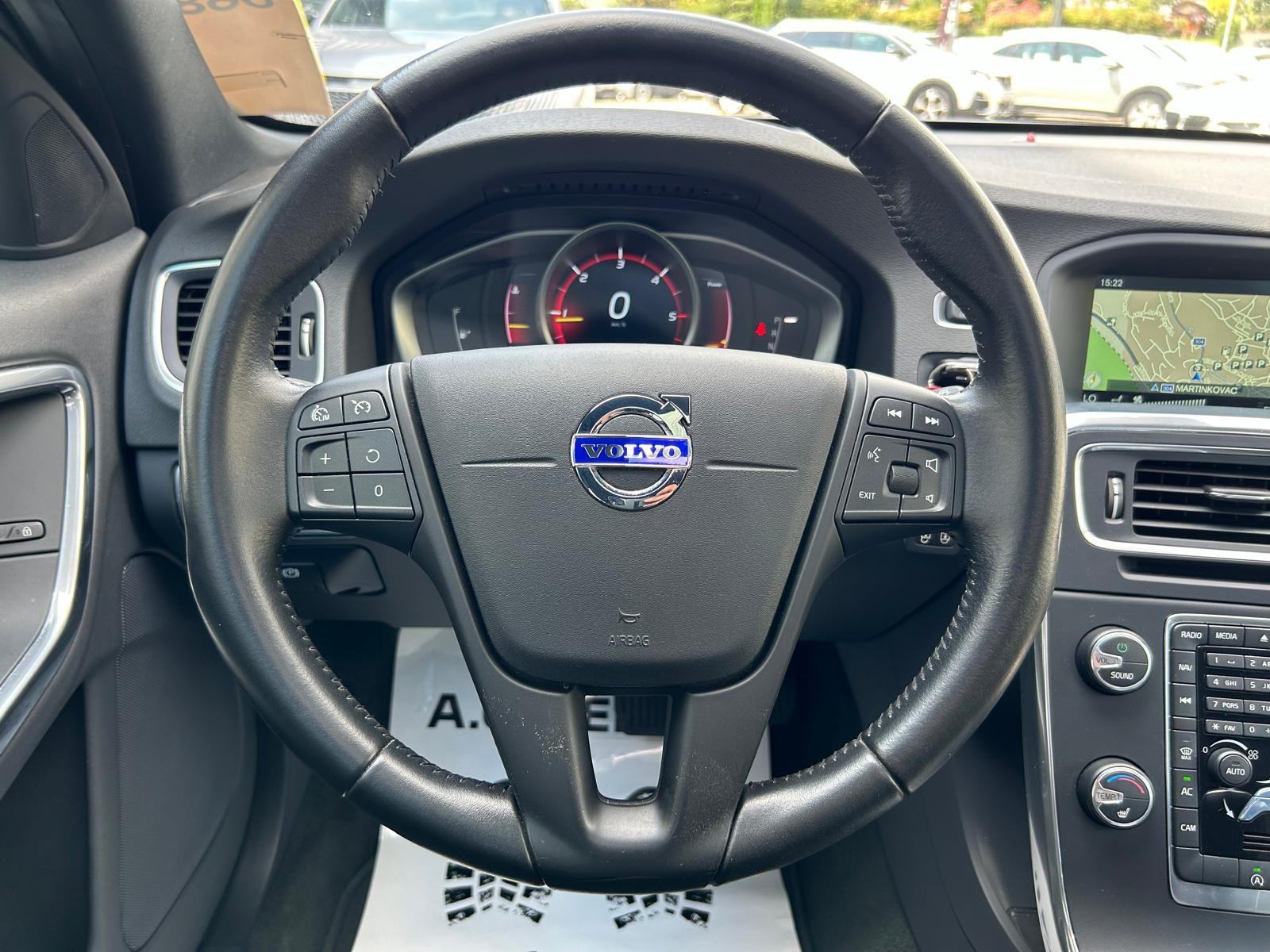 Volvo V60 D3 - AUTOMATIK - VIRTUAL - LED - GARANCIJA - REG.1.GOD. !!!, fotografija 11