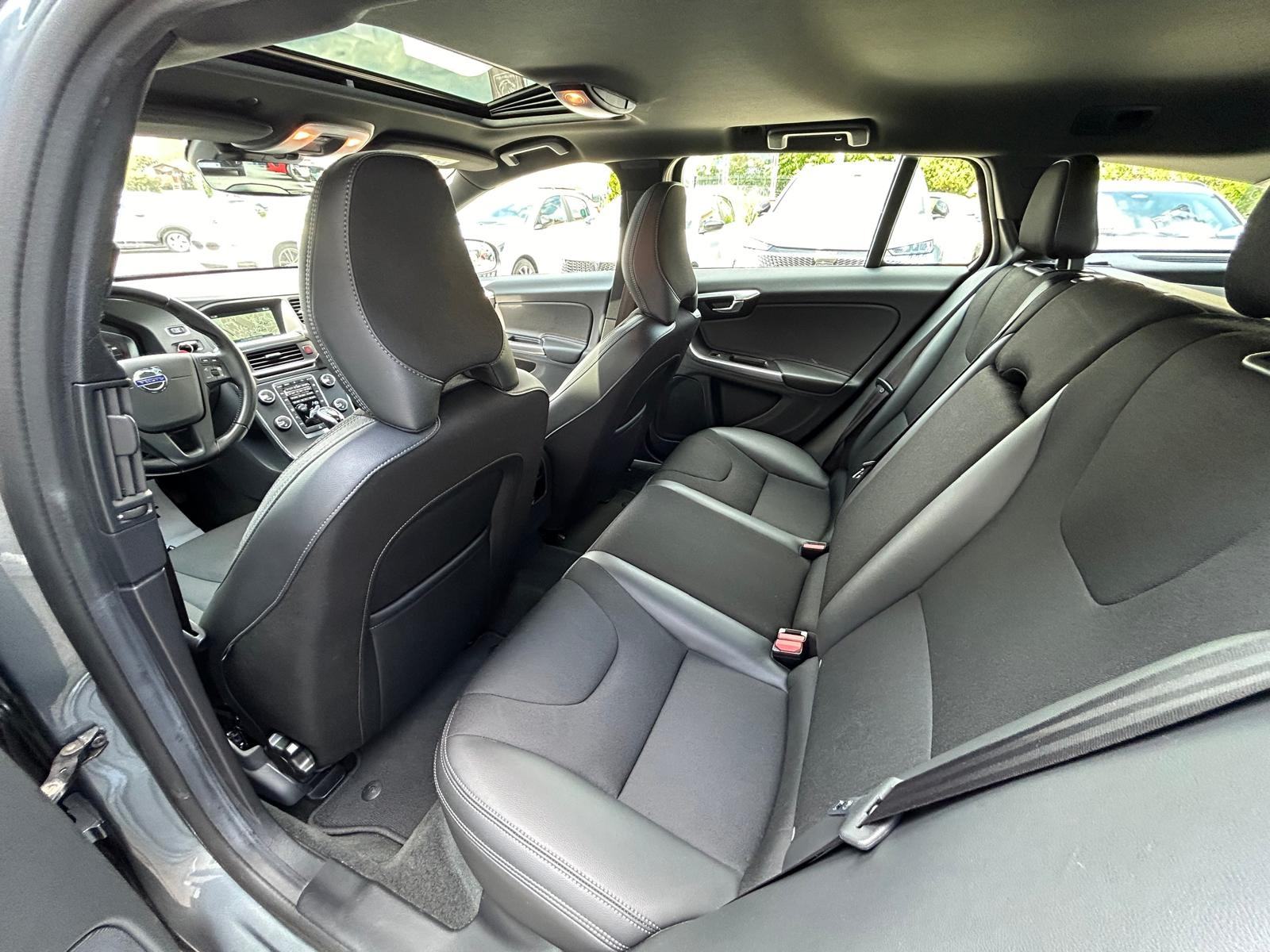 Volvo V60 D3 - AUTOMATIK - VIRTUAL - LED - GARANCIJA - REG.1.GOD. !!!, fotografija 19