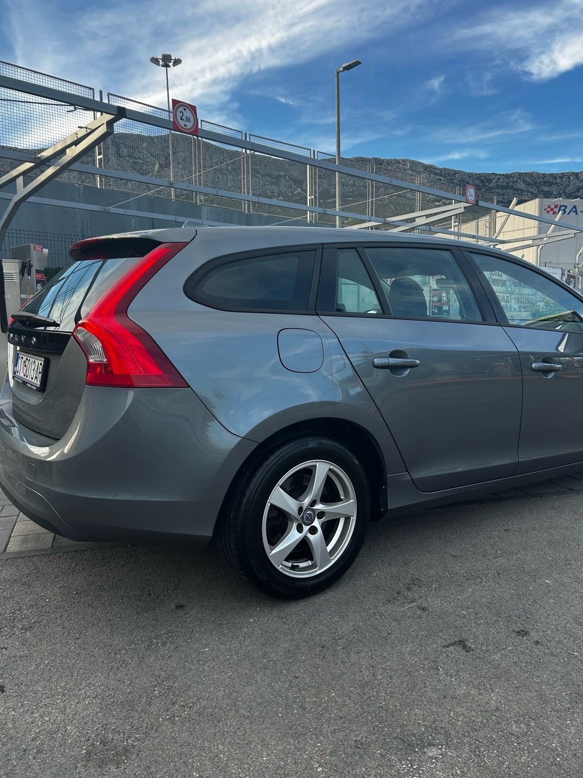 Volvo V60 D3 Business Edition 2017, fotografija 4