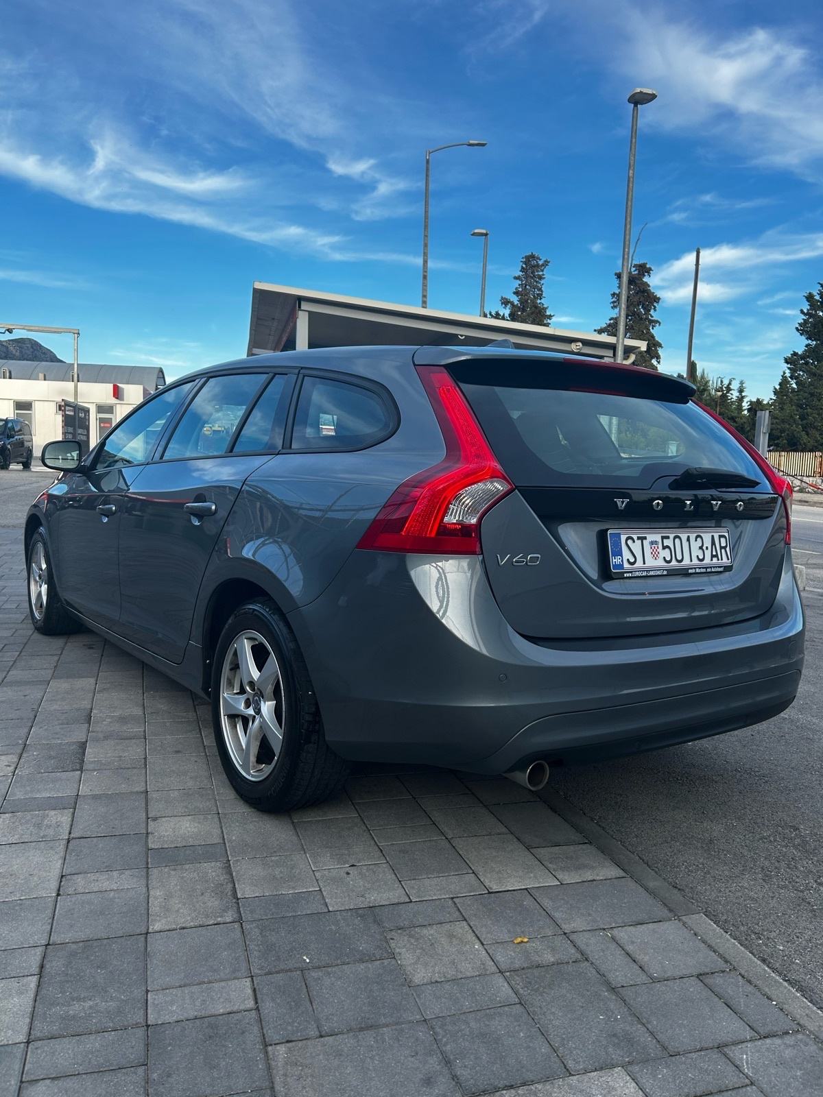 Volvo V60 D3 Business Edition 2017, fotografija 6