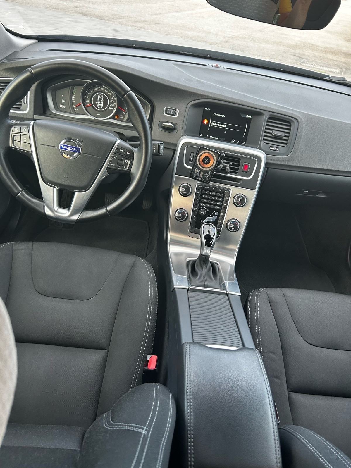 Volvo V60 D3 Business Edition 2017, fotografija 10