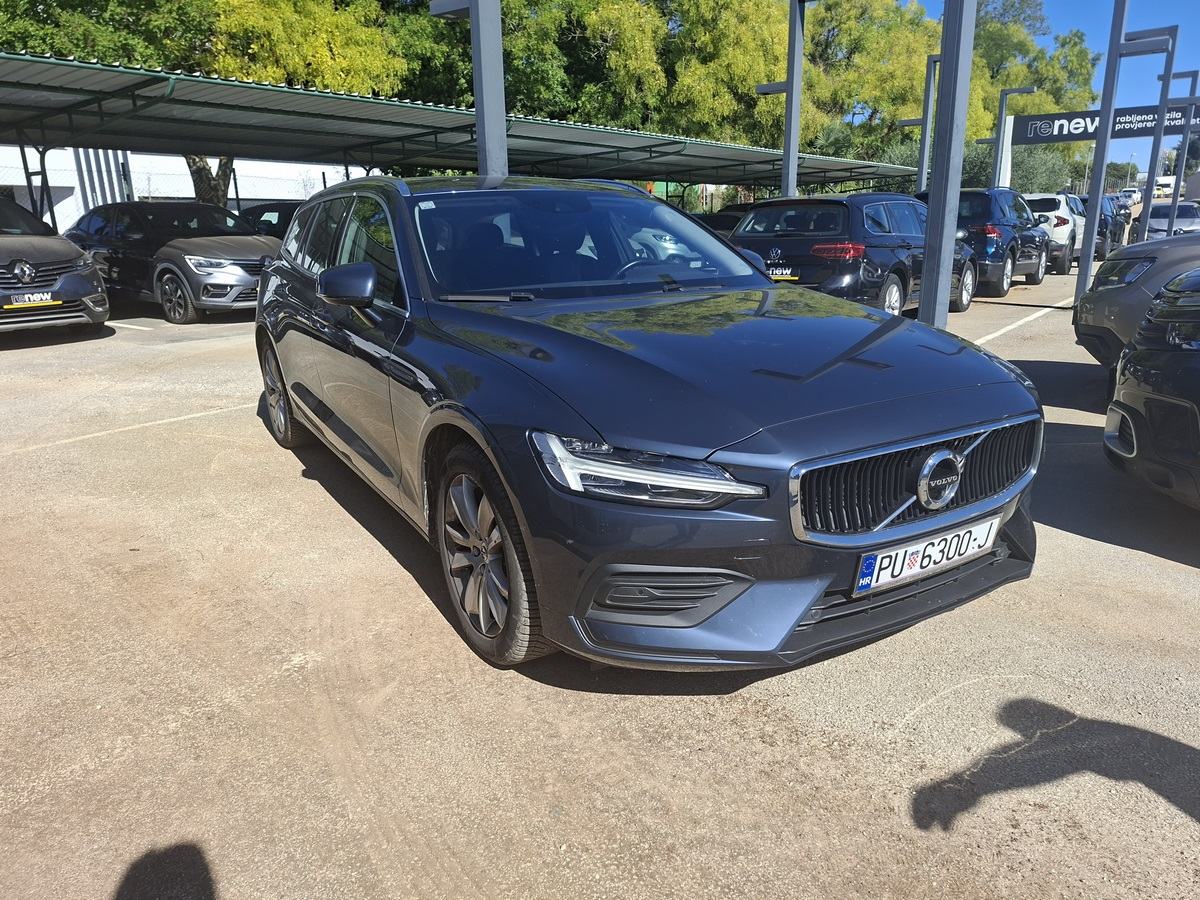 Volvo V60 D3 Momentum, fotografija 1