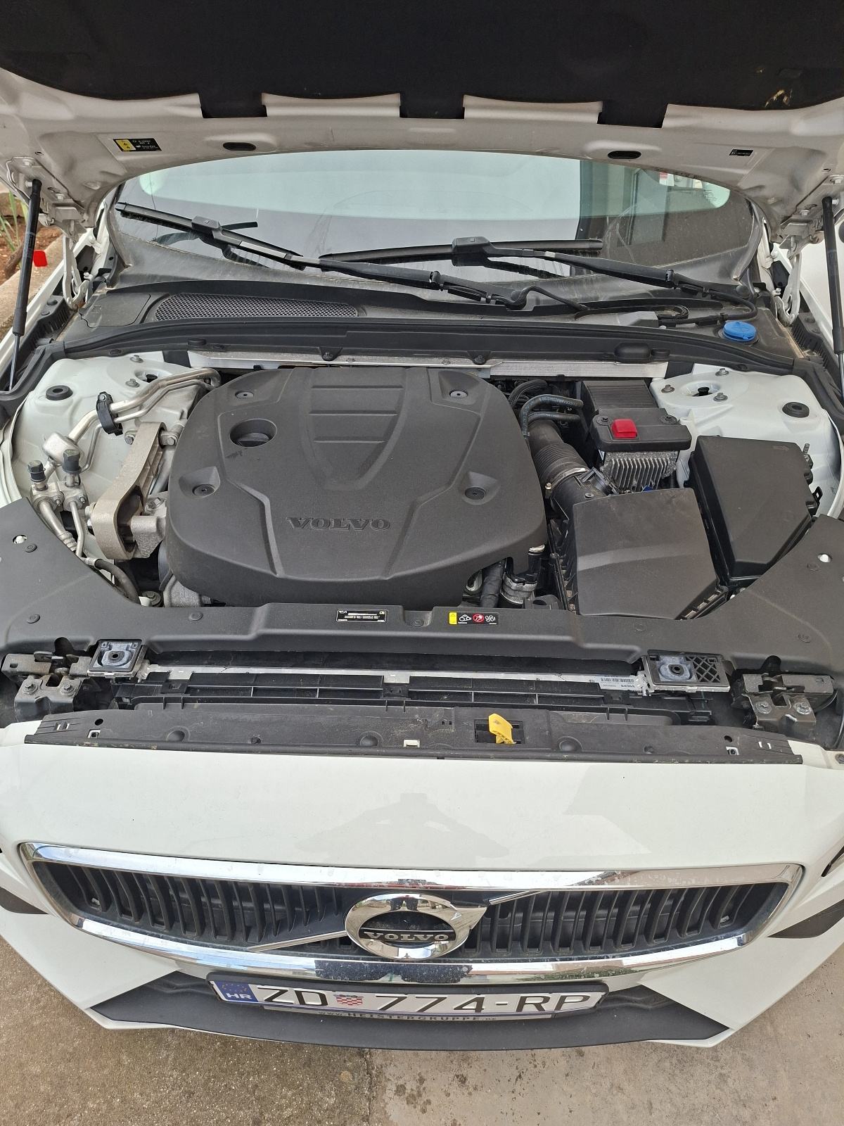 Volvo V60 D3, fotografija 8