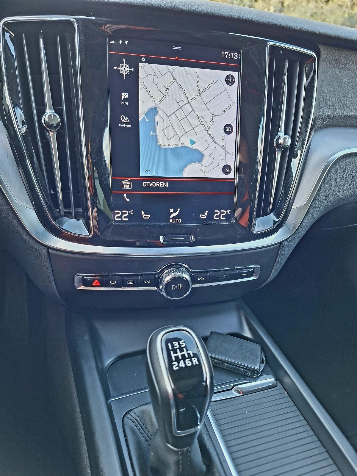 Volvo V60 D3, fotografija 10