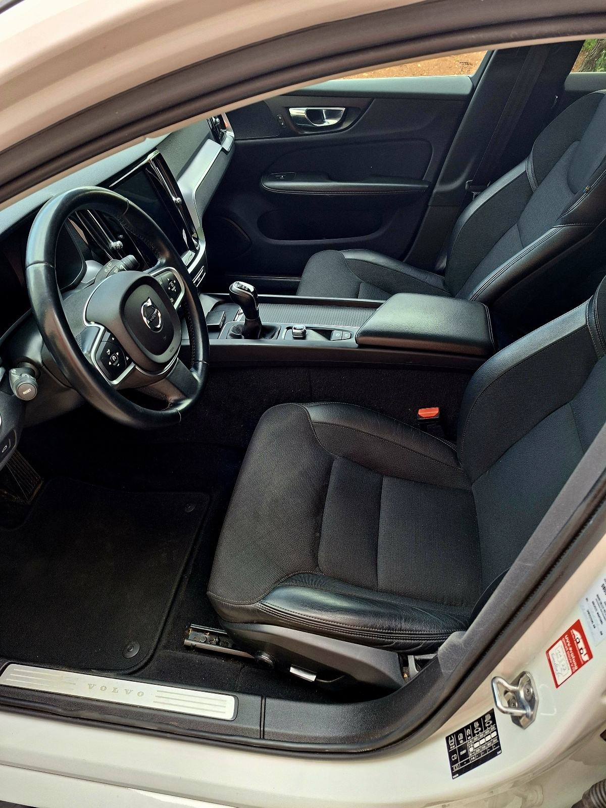 Volvo V60 D3, fotografija 11