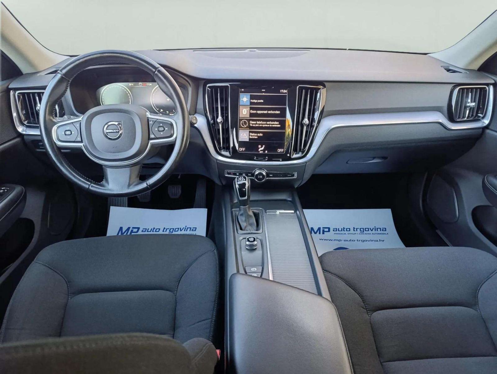 Volvo V60 D3, fotografija 17