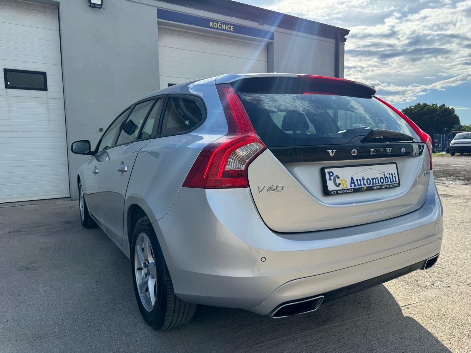 Volvo V60 D4 2016 god. akcija 6200€, fotografija 5